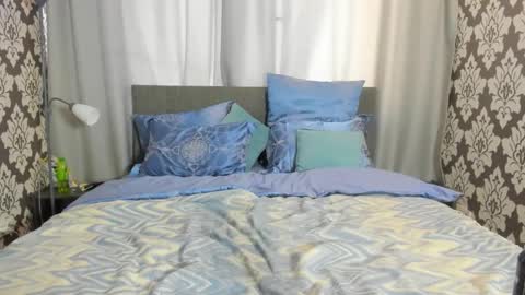 Kira online show from September 2025 01:22:01 PM