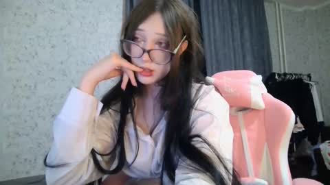 Nicole online show from September 2025 06:20:02 PM