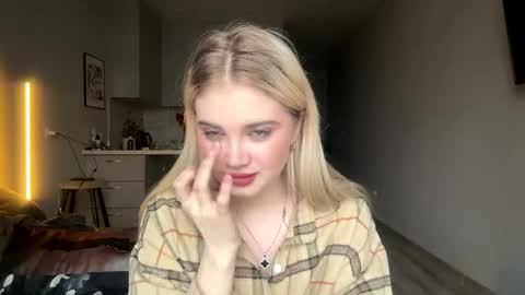 Kira online show from April 2026 12:04:01 PM