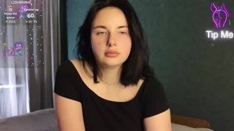 Kira online show from March 2026 07:18:02 PM