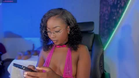 kishalove_ online show from September 2025 10:04:02 AM