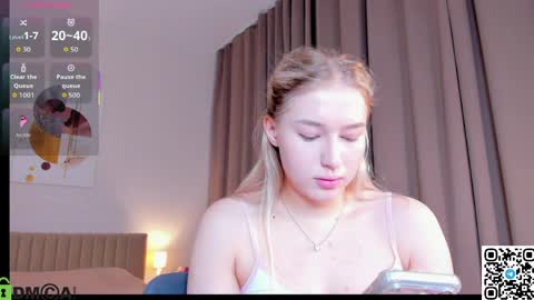 Chloe online show from April 2026 02:55:01 AM