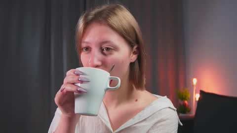 Snapshot of kiss_me_mila chatting on November 2025 04:13:02 AM kiss_me_mila online show from November 2025 04:13:02 AM