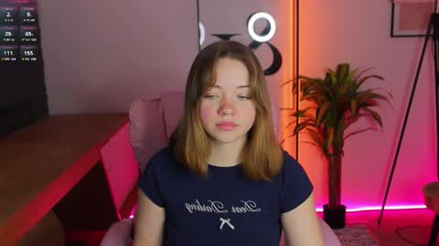 Kiss Moon online show from March 2026 07:48:02 AM