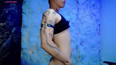Snapshot of kiss_whitee chatting on February 2026 05:35:01 AM kiss_whitee online show from February 2026 05:35:01 AM