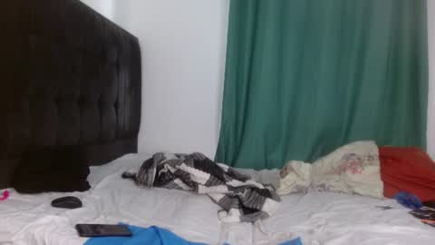 Snapshot of kisses_galore chatting on June 2026 08:12:02 AM kisses_galore online show from June 2026 08:12:02 AM