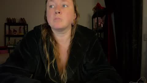 kissica online show from April 2026 07:14:01 PM