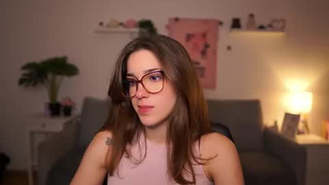 Sisi online show from February 2026 07:14:02 PM