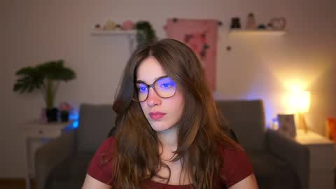 Sisi online show from April 2026 01:11:01 PM