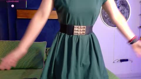 Kissing Company online show from October 2025 08:50:02 AM