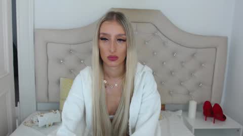 Natalie online show from September 2025 06:48:02 AM