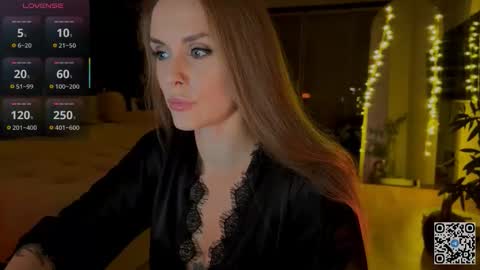 Snapshot of kissnova_ chatting on October 2025 08:51:02 PM Emma online show from October 2025 08:51:02 PM