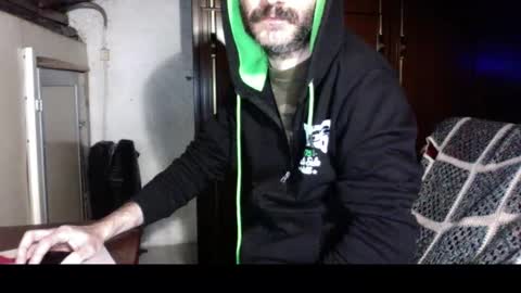 kissofbanned1983 online show from December 2025 05:40:02 PM