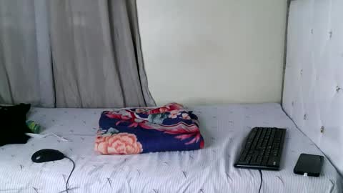 kisssmiles online show from October 2025 05:27:01 AM