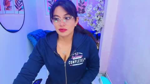 Snapshot of kitana_rose chatting on September 2025 12:07:01 PM kitana_rose online show from September 2025 12:07:01 PM