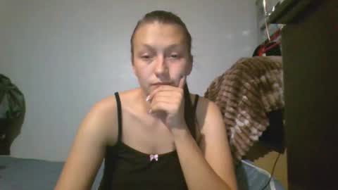 Snapshot of kiti_kitiss chatting on October 2025 03:54:01 PM kiti_kitiss online show from October 2025 03:54:01 PM