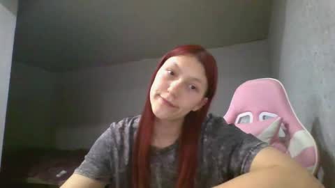 Snapshot of kiti_kitiss chatting on April 2026 06:14:02 PM kiti_kitiss online show from April 2026 06:14:02 PM
