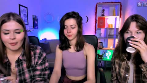 kitniss online show from March 2026 07:14:01 PM