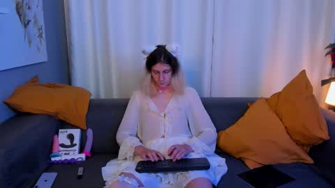 Jackie online show from September 2025 04:07:02 PM