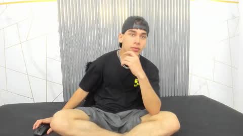 kitsune_44 online show from March 2026 07:02:02 PM