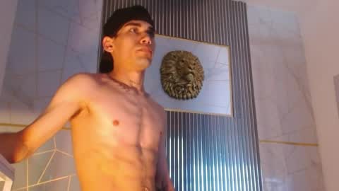 kitsune_44 online show from May 2026 07:19:01 PM