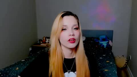 Alissa online show from October 2025 05:30:01 PM