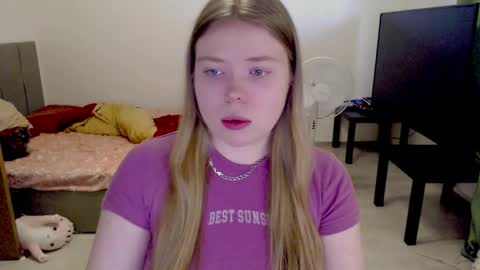 Jennyblonde and Emmabrunette online show from January 2026 10:39:01 AM