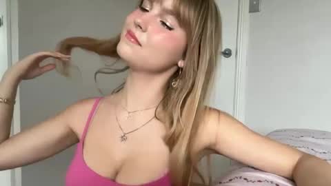 kittengirlxo online show from July 2026 04:41:01 AM