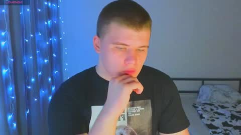 Vlad online show from November 2025 02:33:01 AM