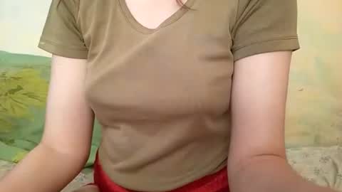 Snapshot of kittie_creme chatting on July 2026 11:38:01 AM Kittie Creme online show from July 2026 11:38:01 AM