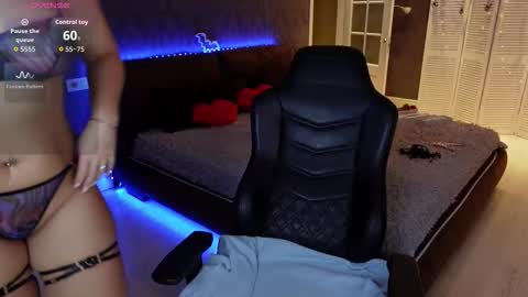 Snapshot of kittiliza chatting on October 2025 11:05:02 PM kittiliza online show from October 2025 11:05:02 PM