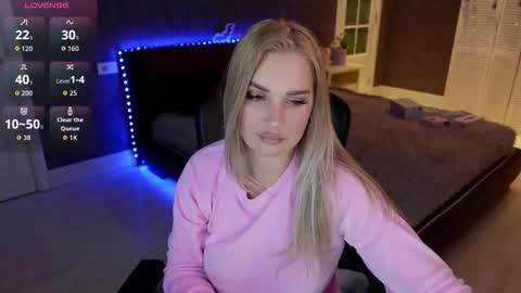 Snapshot of kittiliza chatting on October 2025 10:44:02 PM kittiliza online show from October 2025 10:44:02 PM