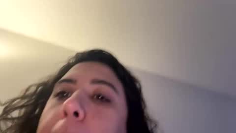 kitty3202 online show from October 2025 12:38:02 PM