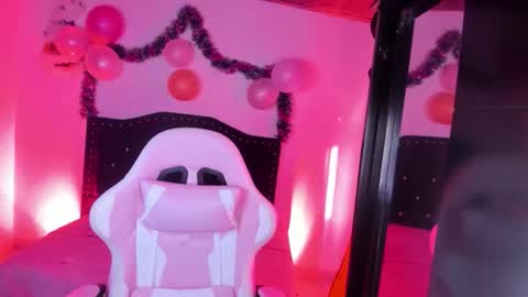 kitty__chs online show from January 2026 11:57:02 AM