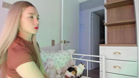 sophie online show from February 2026 07:10:01 PM