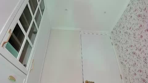 sophie online show from June 2026 07:50:01 PM