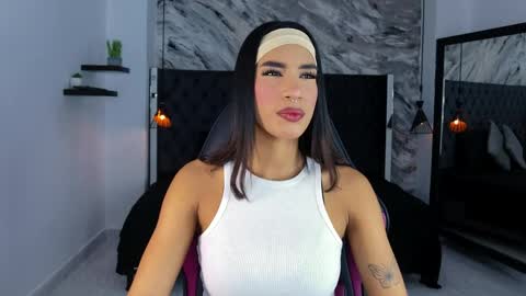 Snapshot of kitty_collins_ chatting on June 2026 11:56:02 AM Kitty online show from June 2026 11:56:02 AM