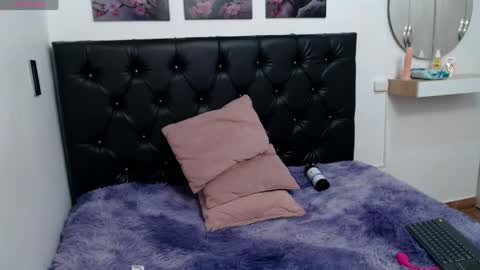 kitty_f00x online show from April 2026 07:27:01 PM