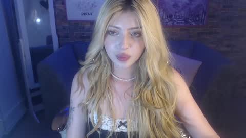 kitty_fox_b online show from December 2024 06:55:02 PM