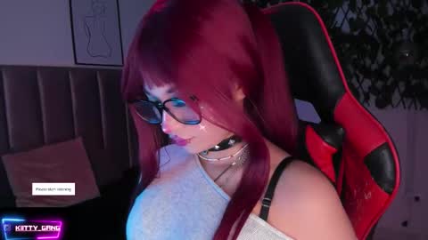 Camila online show from October 2025 02:31:01 AM