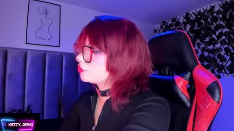 Camila online show from October 2025 02:45:02 AM