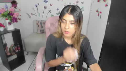 kitty  online show from November 2025 04:16:01 PM