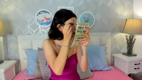 kitty iris  online show from April 2026 11:28:01 AM