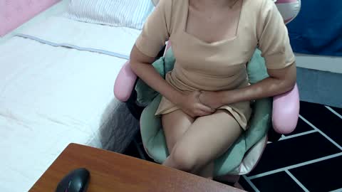 Kate online show from February 2025 06:56:02 AM