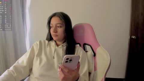 Snapshot of kittyfeet2 chatting on February 2026 06:44:02 PM kitty online show from February 2026 06:44:02 PM