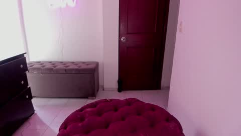 Snapshot of kittyhotts chatting on January 2025 02:24:02 PM Sari bell online show from January 2025 02:24:02 PM
