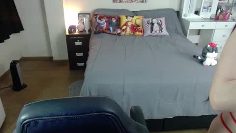 Isabel online show from September 2025 01:17:01 AM