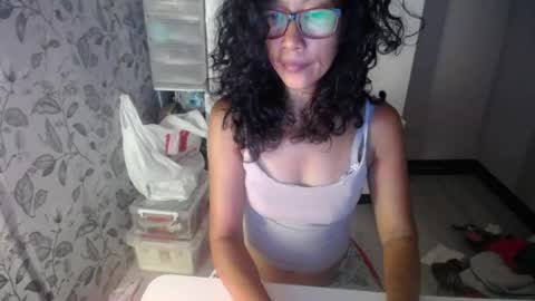 Snapshot of kittykatss chatting on May 2026 10:44:01 AM Viktoria online show from May 2026 10:44:01 AM