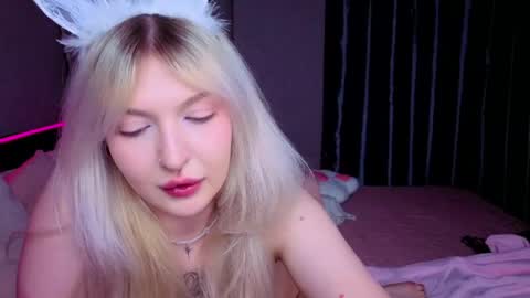 kittykendall online show from April 2026 07:58:01 PM