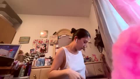 Snapshot of kittyluvx chatting on February 2025 08:50:02 PM kittyluvx online show from February 2025 08:50:02 PM